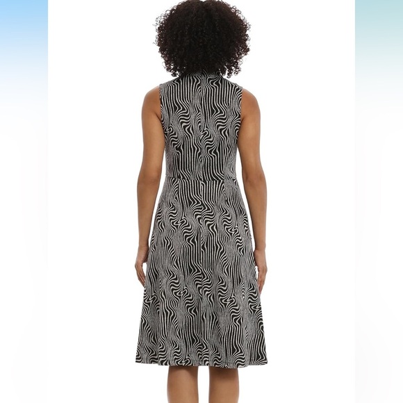 Maggy London Mock Neck Midi Dress - Picture 4 of 9